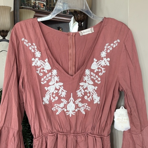 Brand New Altar’d State Salmon Marissa Romper Jumpsuit Embroidered Floral Boho - Picture 4 of 16